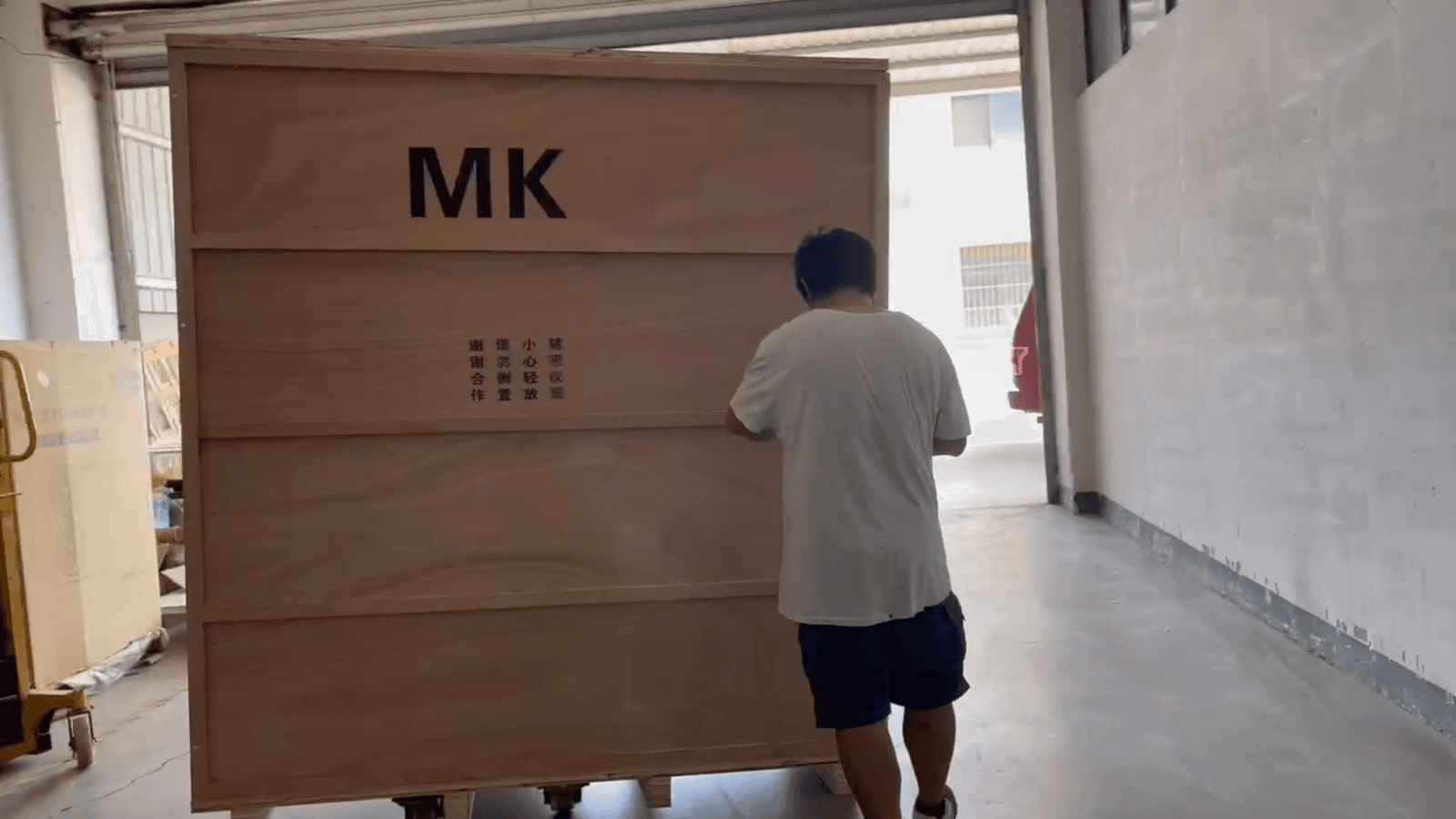 SHIPPING 5 Hydrotherapy Equipment Shipping method: